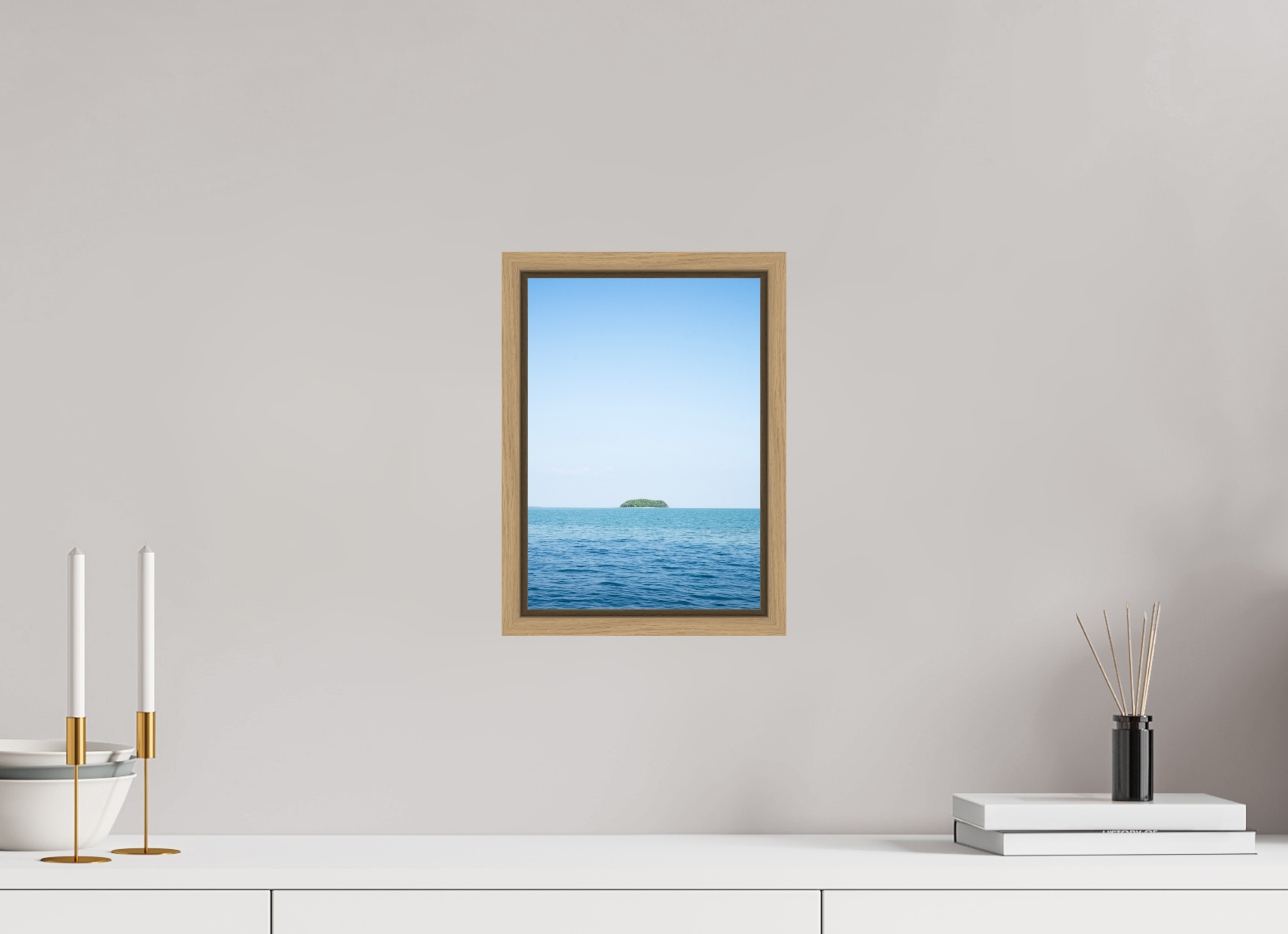 20 x 28,5 cm, Framed natural oak fullbleed An island off of Thailand