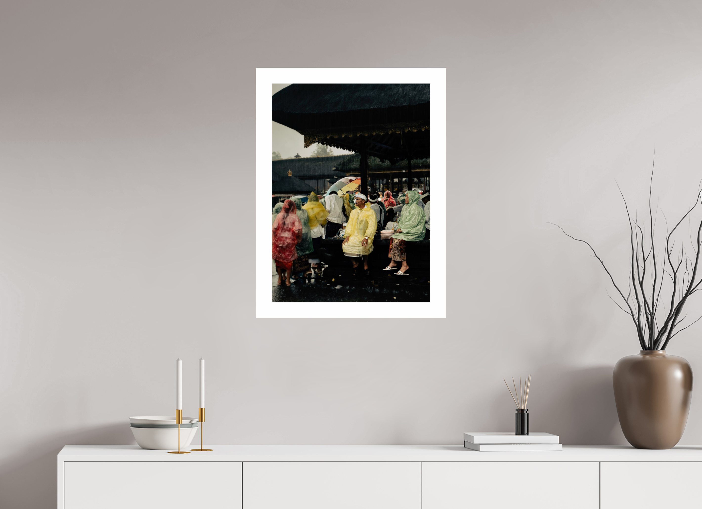 50 x 69,2 cm, Fuji Crystal DP II 5cm white border Sitting out the rain