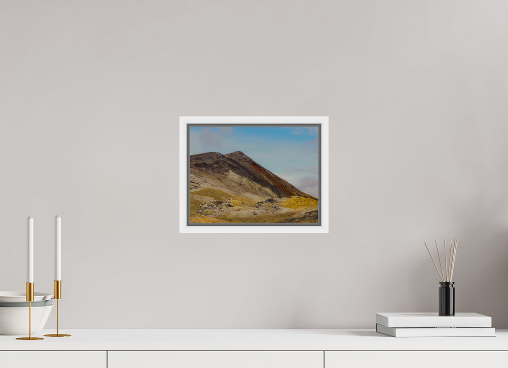 28 x 21 cm, Framed white fullbleed Mountainous Iceland