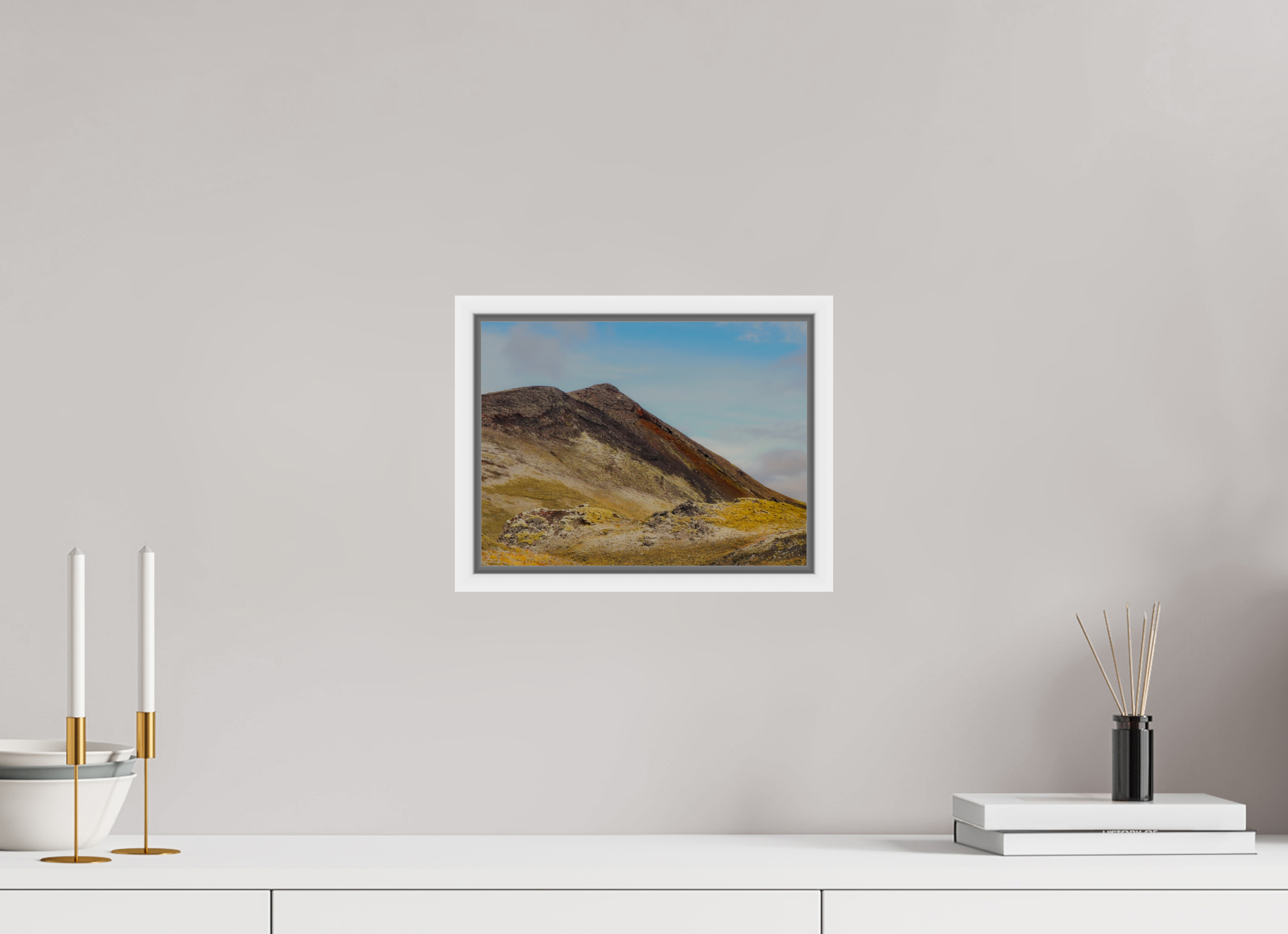 28 x 21 cm, Framed white fullbleed Mountainous Iceland
