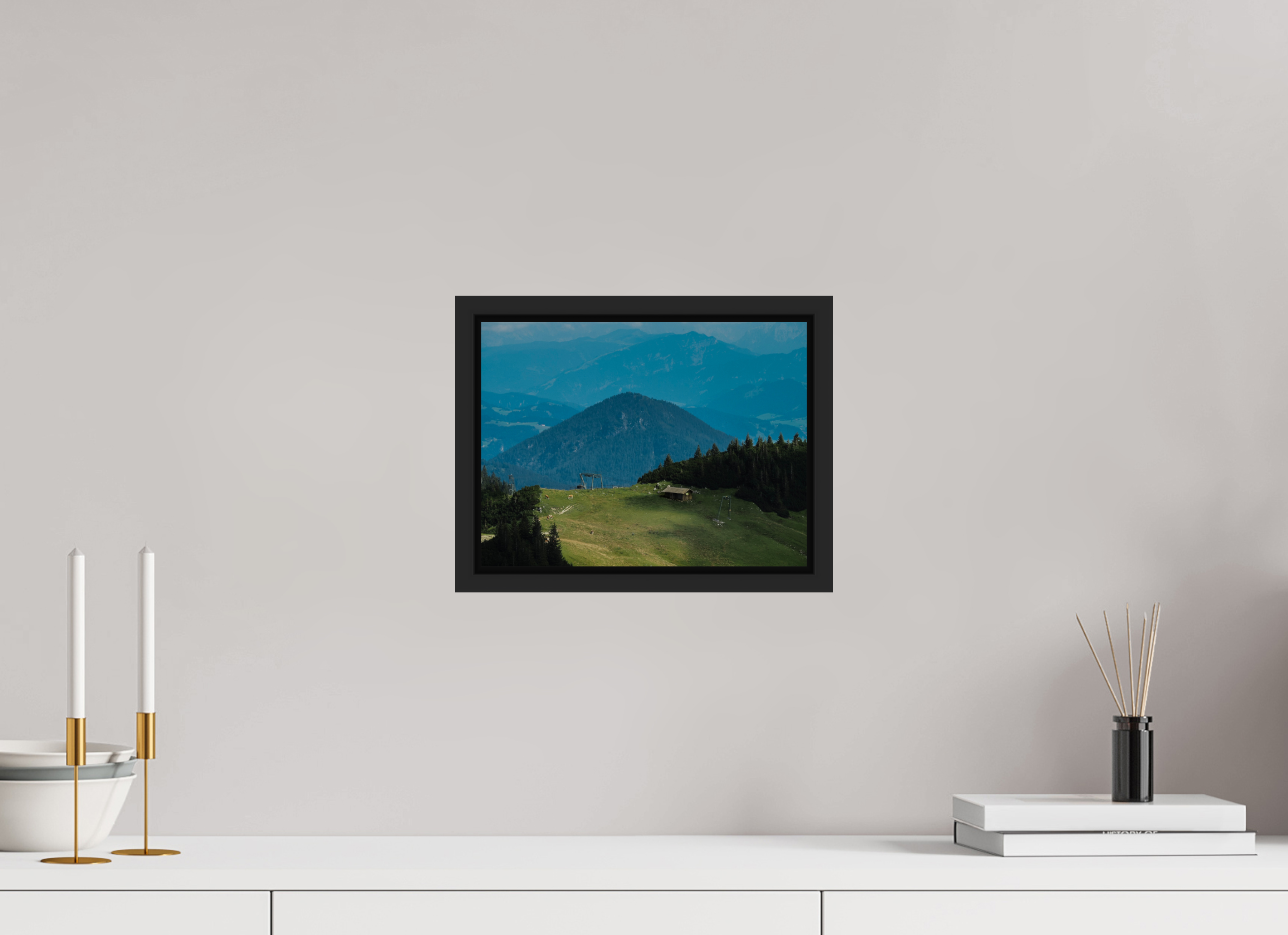 28 x 21 cm, Framed black matte fullbleed A hut on Wendelstein