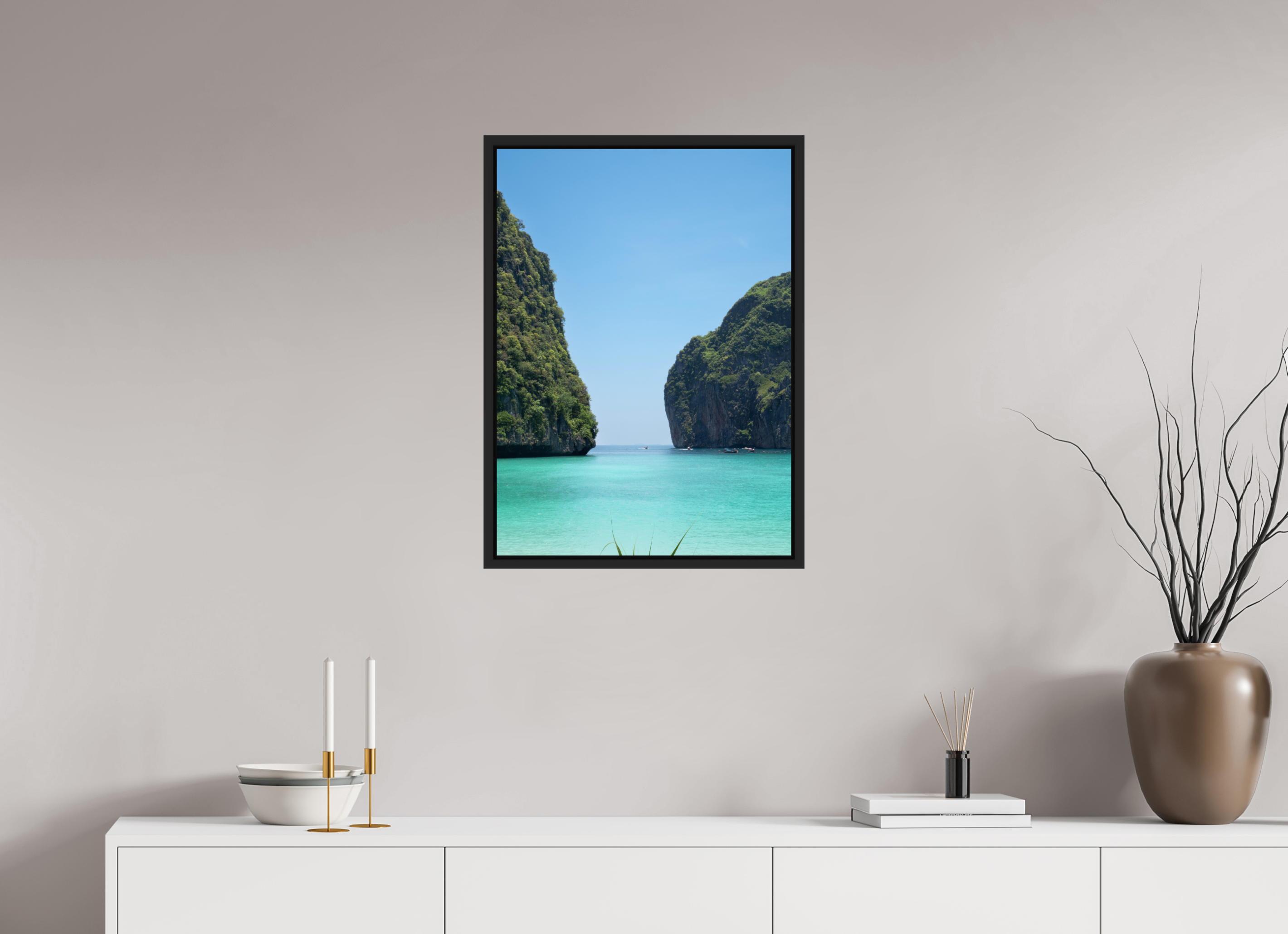 50 x 69,1 cm, Framed black matte fullbleed Maya Bay