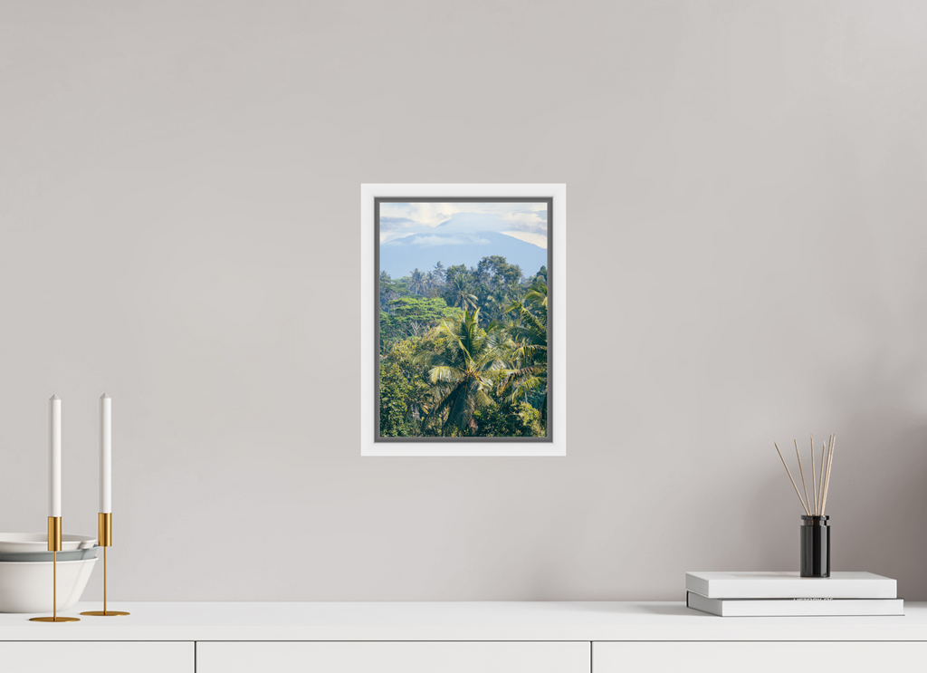 20 x 28 cm, Framed white fullbleed Onlooking the mountains