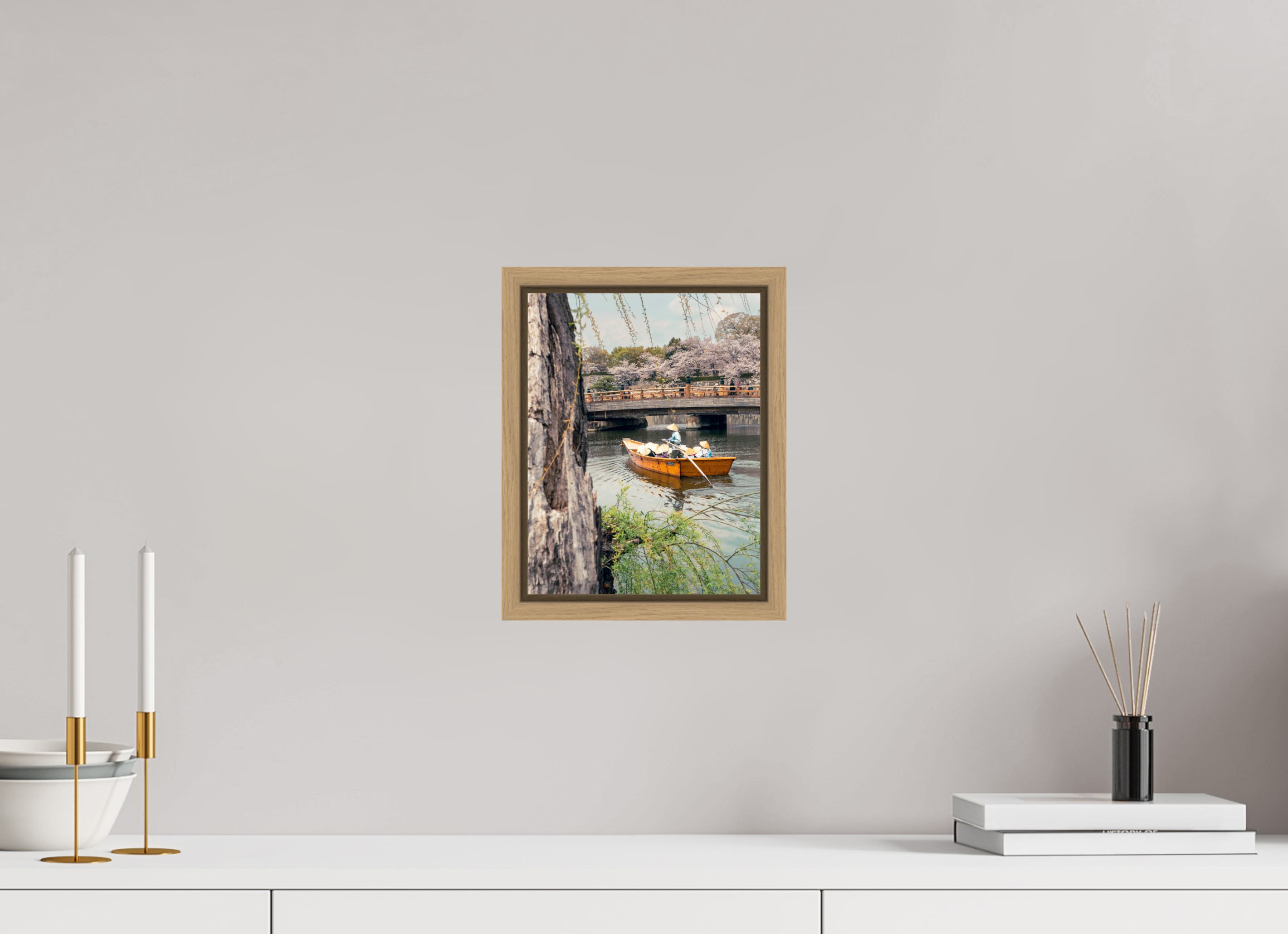 20 x 25,9 cm, Framed natural oak fullbleed A boat in Himeji