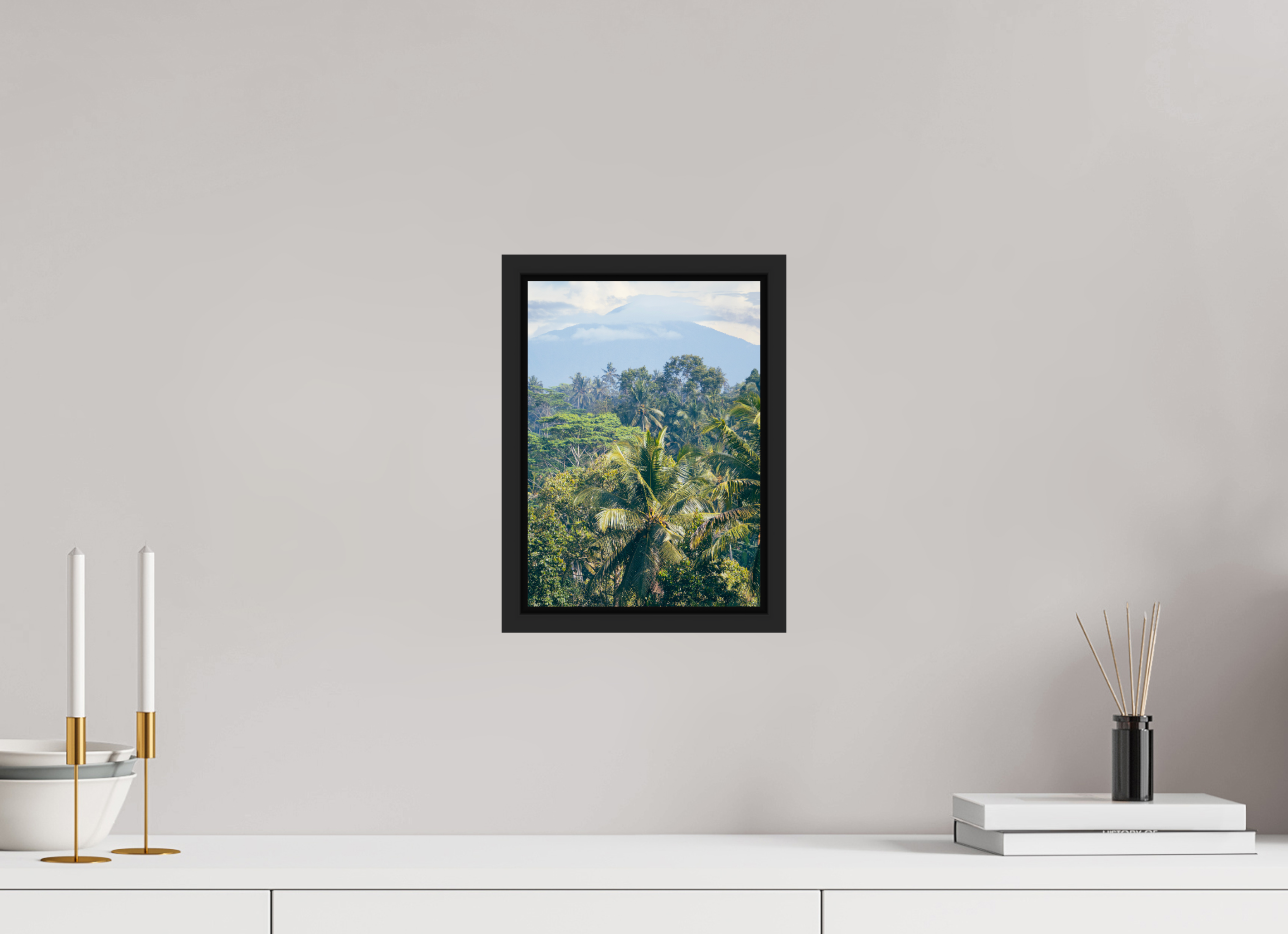 20 x 28 cm, Framed black matte fullbleed Onlooking the mountains